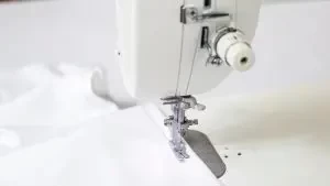 Singles Stitch Machine With 1,500 Stitches Per Minute