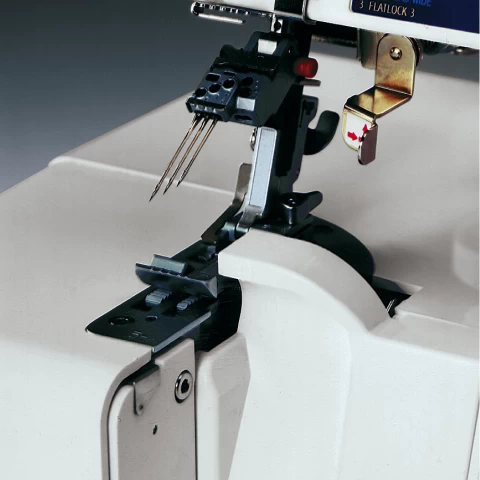 Tilting Needle Clamp