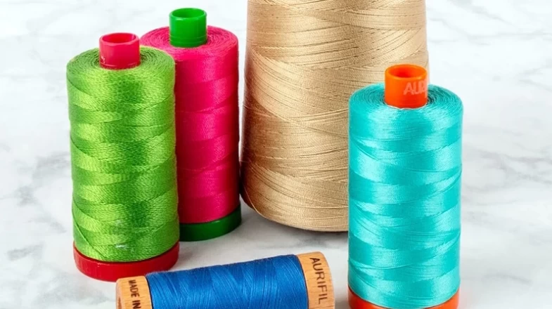 Aurifil Cotton Mako Thread 40wt 1000m Box of 6 V DK GRASS GREEN Banner Photo