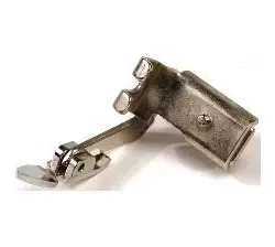 Hinged Slant-shank Zipper Foot 161166 - Singer Photo