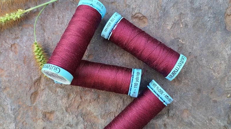 Pure Silk Thread 100m 3ct- Burgundy Banner Photo