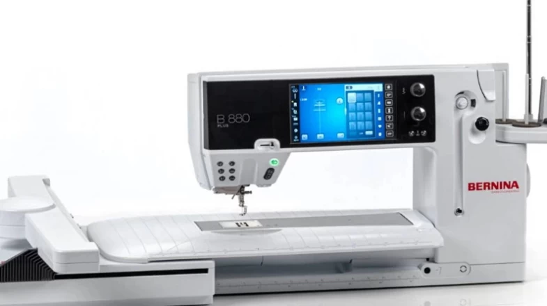 BERNINA 880 PLUS Banner Photo