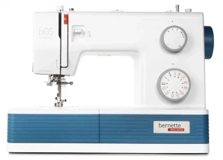 Bernette 05 Academy Sewing Machine Photo